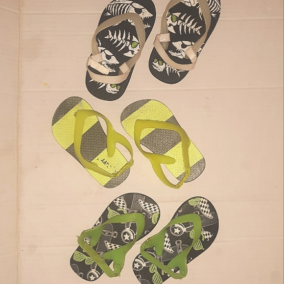EUC Bundle Toddler Boys Flip Flop Sandals 3 Sets - Picture 6 of 14